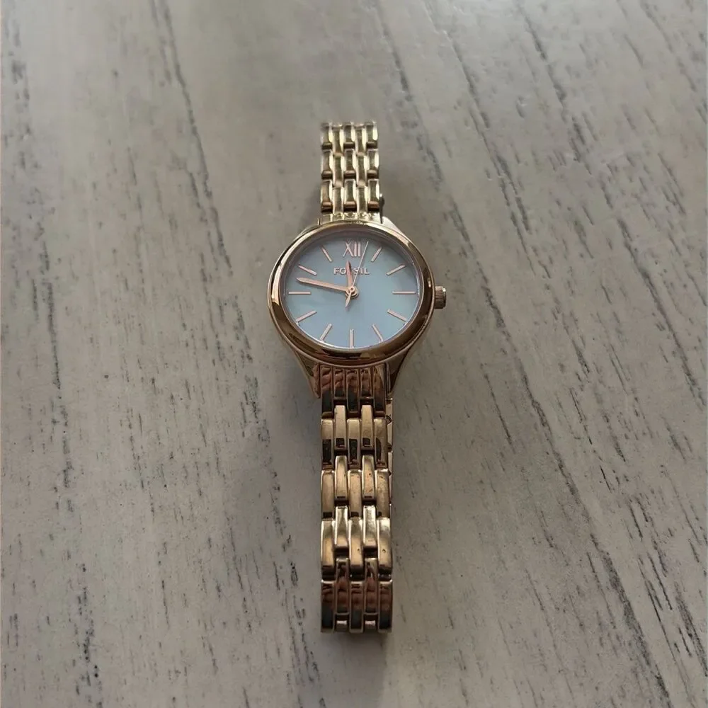 Fossil BQ3286 Women’s Rose Gold Stainless Steel Watch